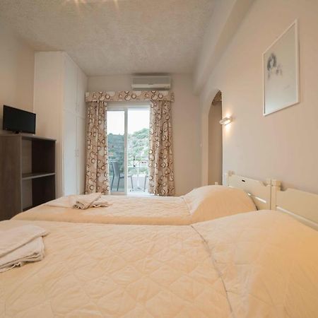 Athena Apartments Agia Galini  Exterior photo