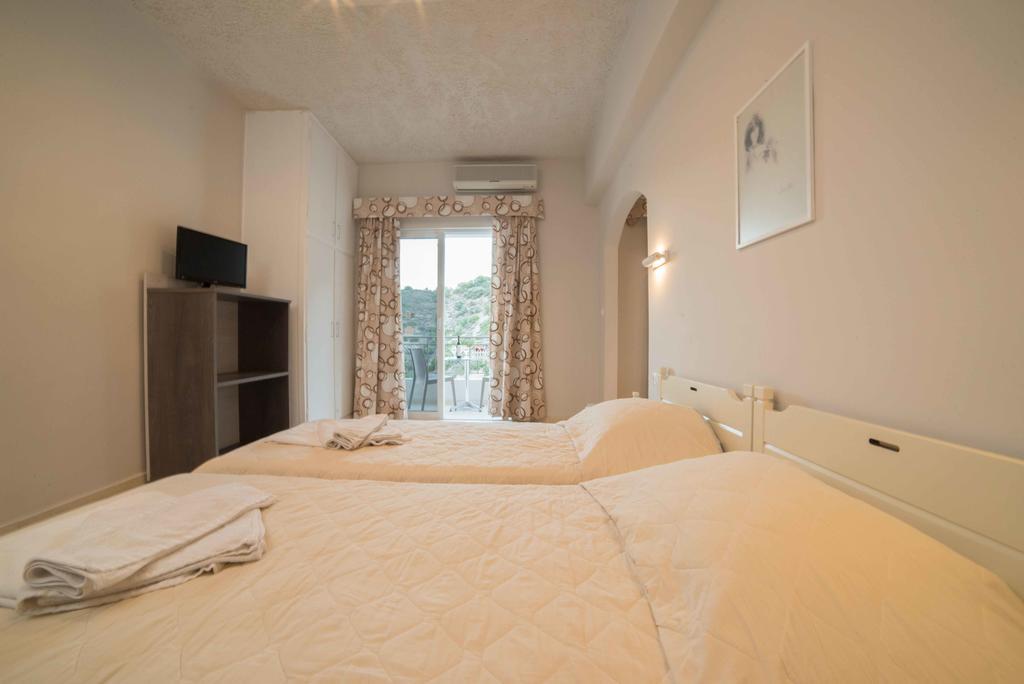 Athena Apartments Agia Galini  Exterior photo